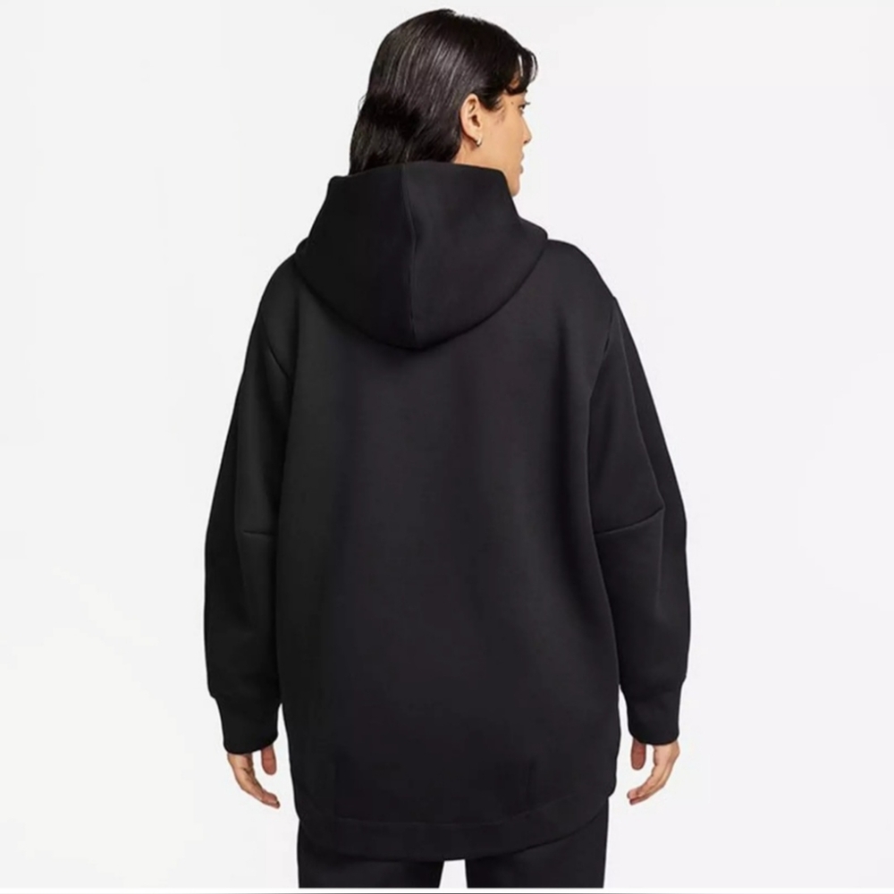 Nike Tech Fleece - Picture 2 of 8